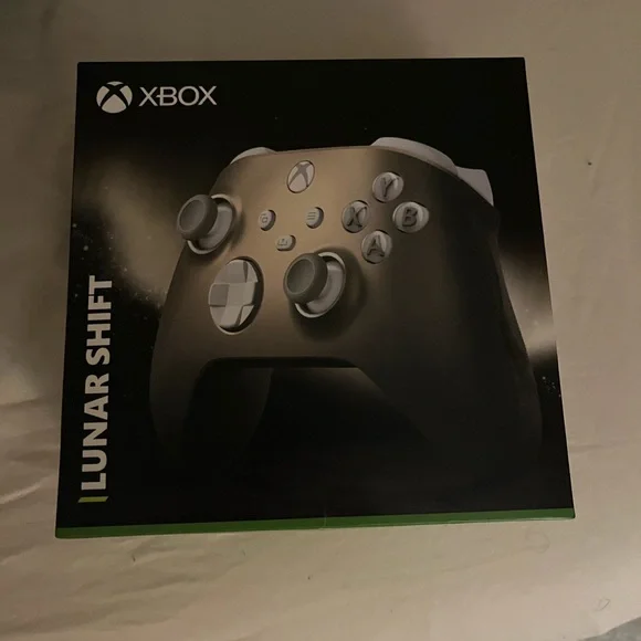 Xbox controller - Picture 2 of 2